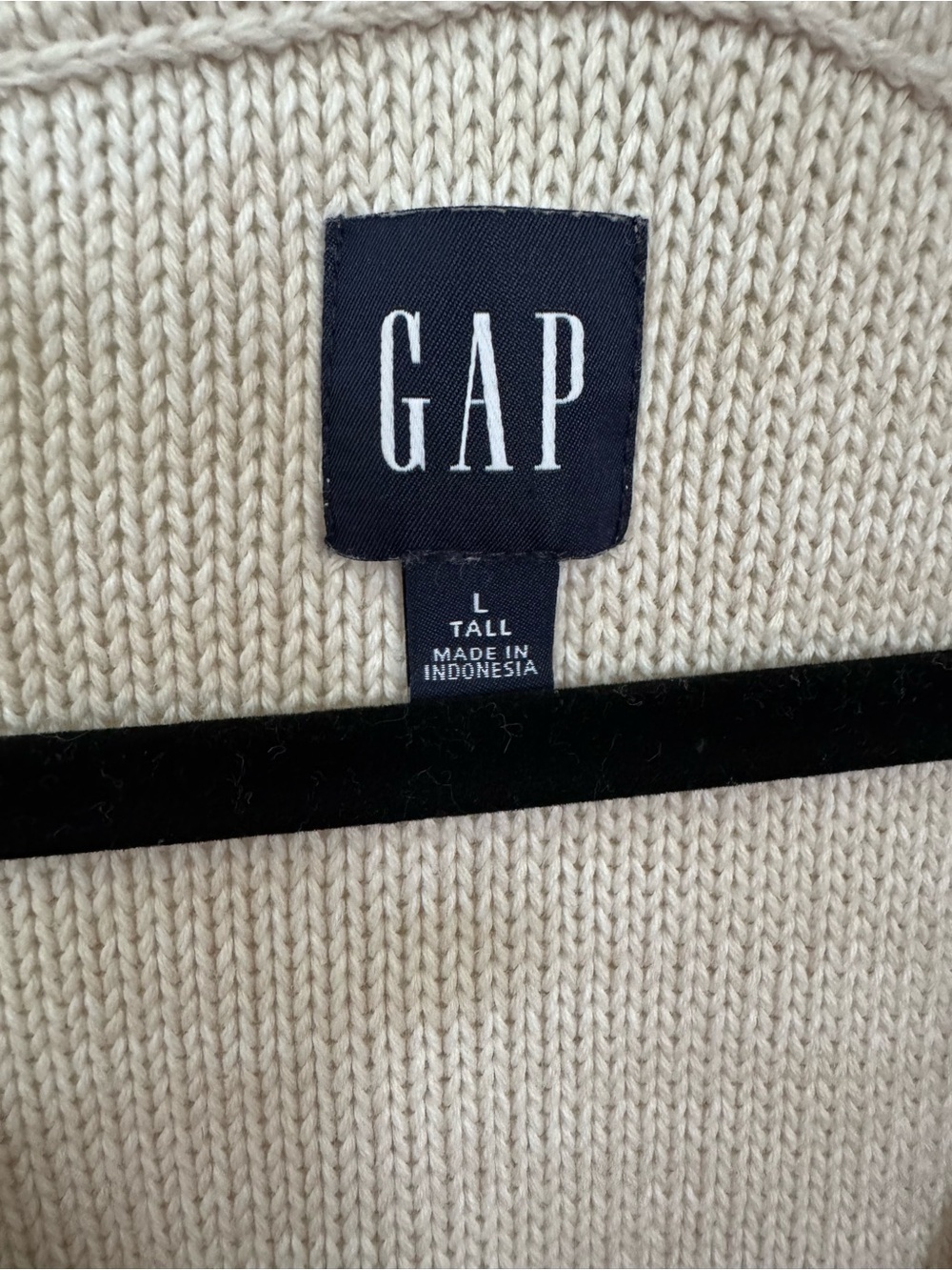GAP V neck cable knit sweater in cream size Large Tall - Picture 3 of 5